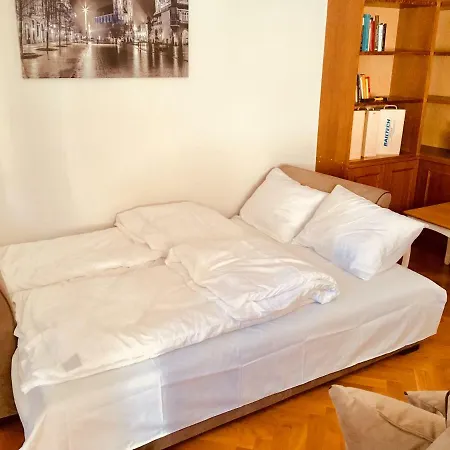 Cracow Moods At Batorego 19 Apartment *